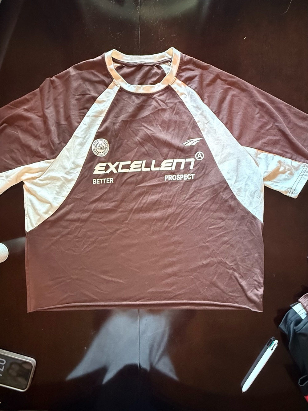EXCELLENT Maroon and Light Gray Athletic Raglan Tee - M